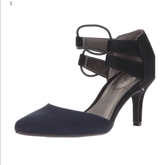 lifestride navy pumps
